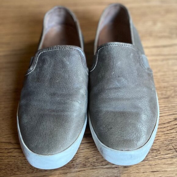 THE FRYE COMPANY: WOMENS 'DYLAN' ASH LEATHER FASHION SLIP-ON SNEAKER-SIZE 8 - Picture 2 of 5